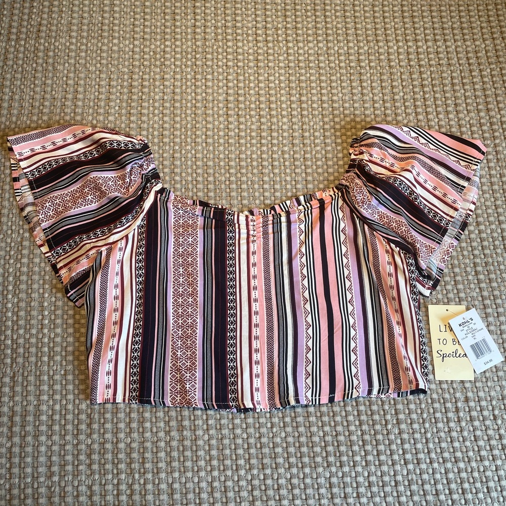 Ruffle sleeve crop top shirt